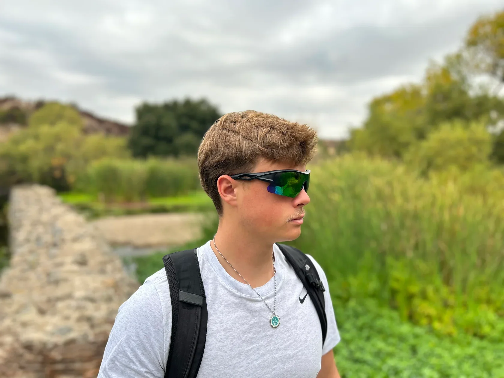 Thumb 4